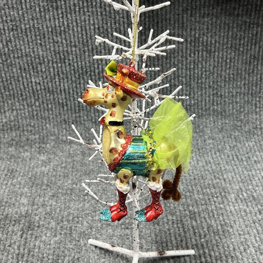 Robert Stanley Christmas Ornament Fancy Dressy Giraffe High Heels Red‎ Hat 6x4